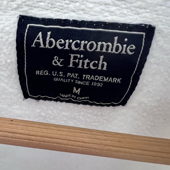 Abercrombie & Fitch Classic White Sweatshirt - Picture 3 of 4